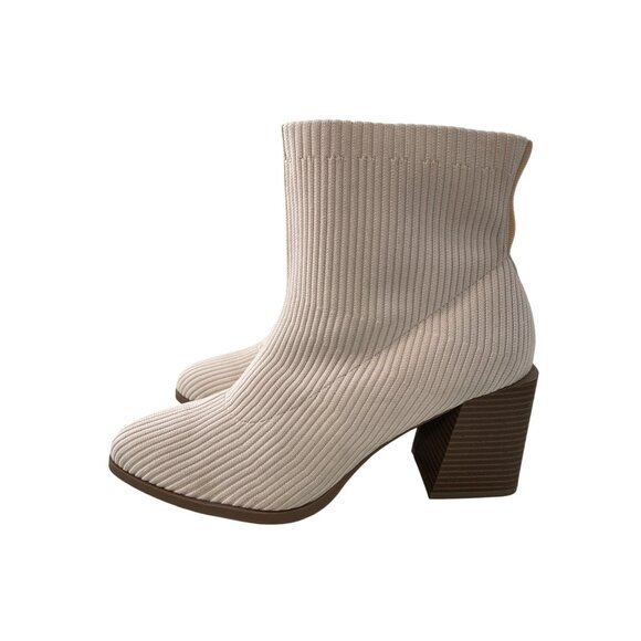 Torrid Stretch Ribbed Knit Bootie Size 9.5WW Block Heels Almond Toe Cream Modern - Picture 3 of 9